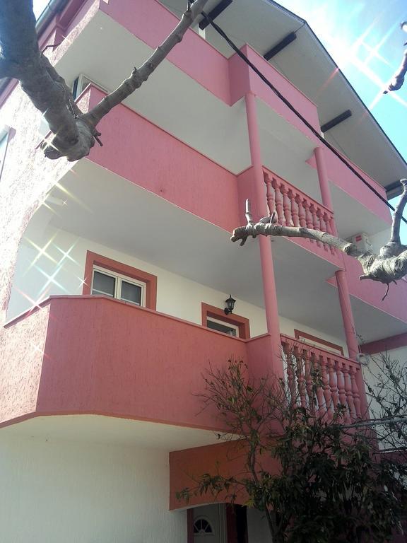 Apartments Zara Bagian luar foto