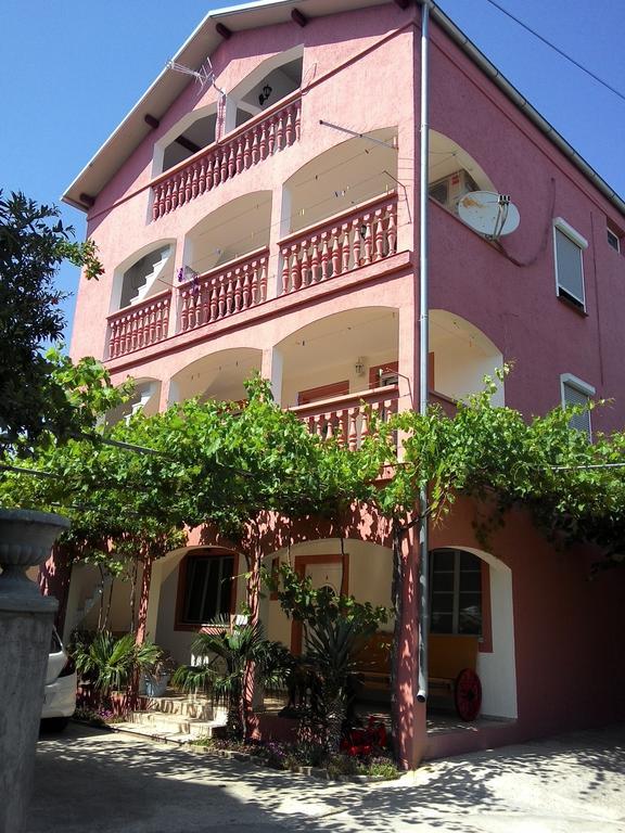 Apartments Zara Bagian luar foto