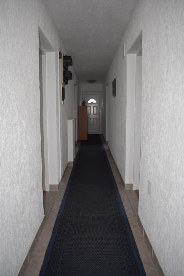 Apartments Zara Bagian luar foto